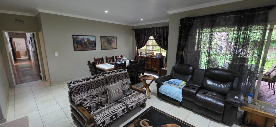 3 Bedroom Property for Sale in Flamwood North West